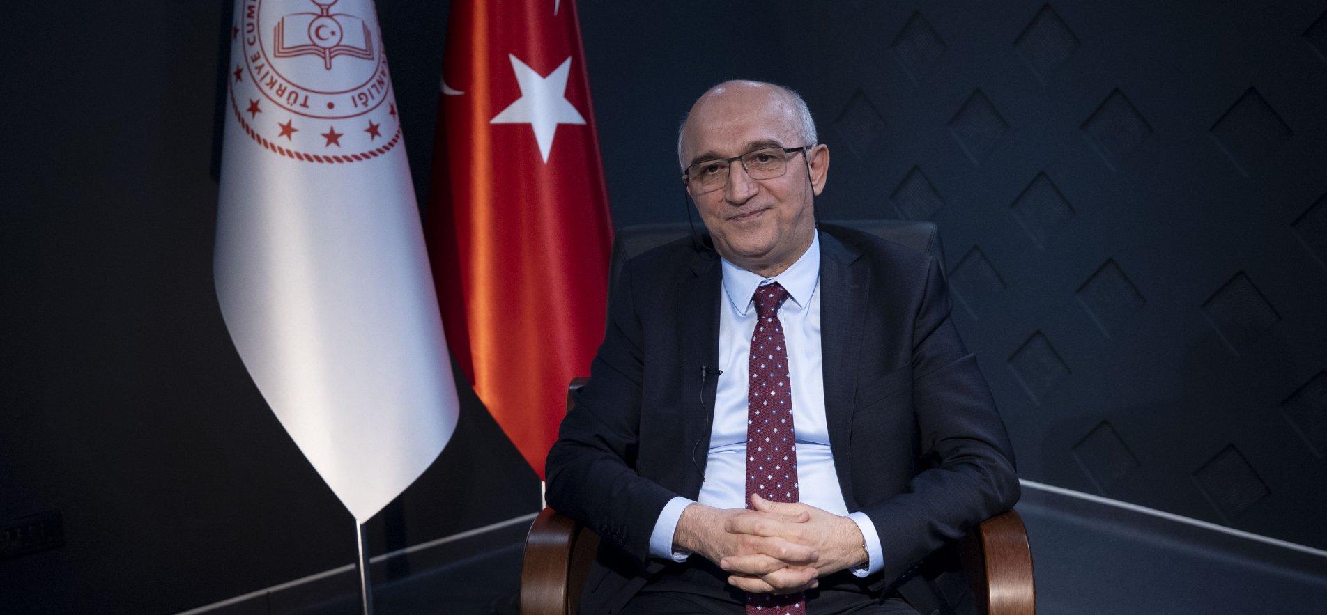DEPUTY MINISTER ŞENSOY ANSWERED QUESTIONS ABOUT LGS AND OTHER CENTRAL EXAMS